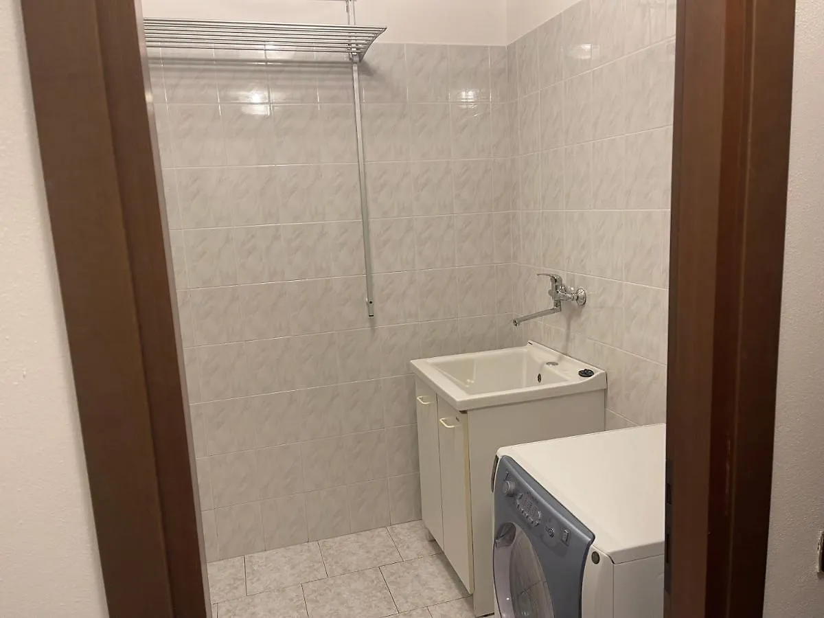 Apartment Appartamento 2 Camere Da Letto Con Parcheggio Privato E Barbecue