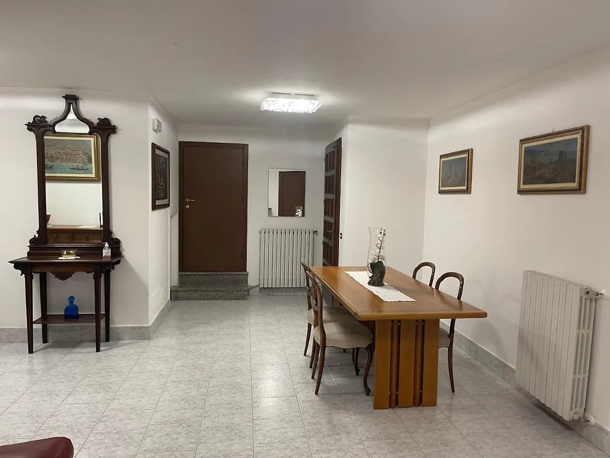 Appartamento 2 Camere Da Letto Con Parcheggio Privato E Barbecue